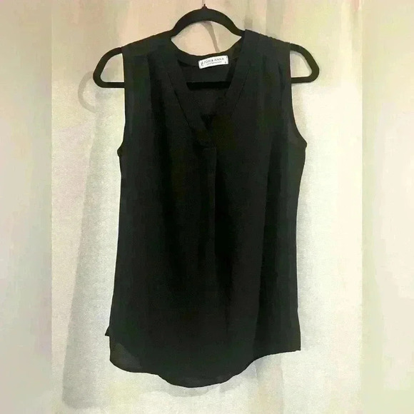 Women’s Black V-Cut Jon and Anna Blouse - Picture 1 of 6